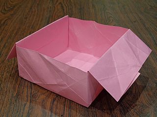 紙で折ったゴミ箱