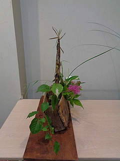 なげいれ作品・真竹、深山木天蓼、京鹿子、芒、升草