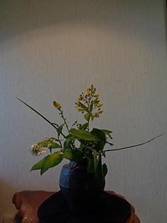 なげいれ作品・岡虎の尾、草礼玉、金水引、土佐水木、芒